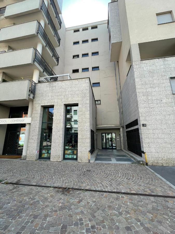 Tortona-Design District, Splendido Appartamento Con Garage Privato Milão Exterior foto